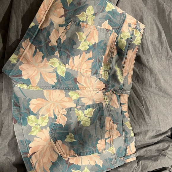 French connection shorts - Picture 3 of 6